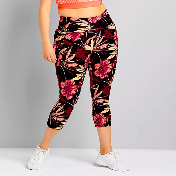 Livi Power Wicking Tropical Print 